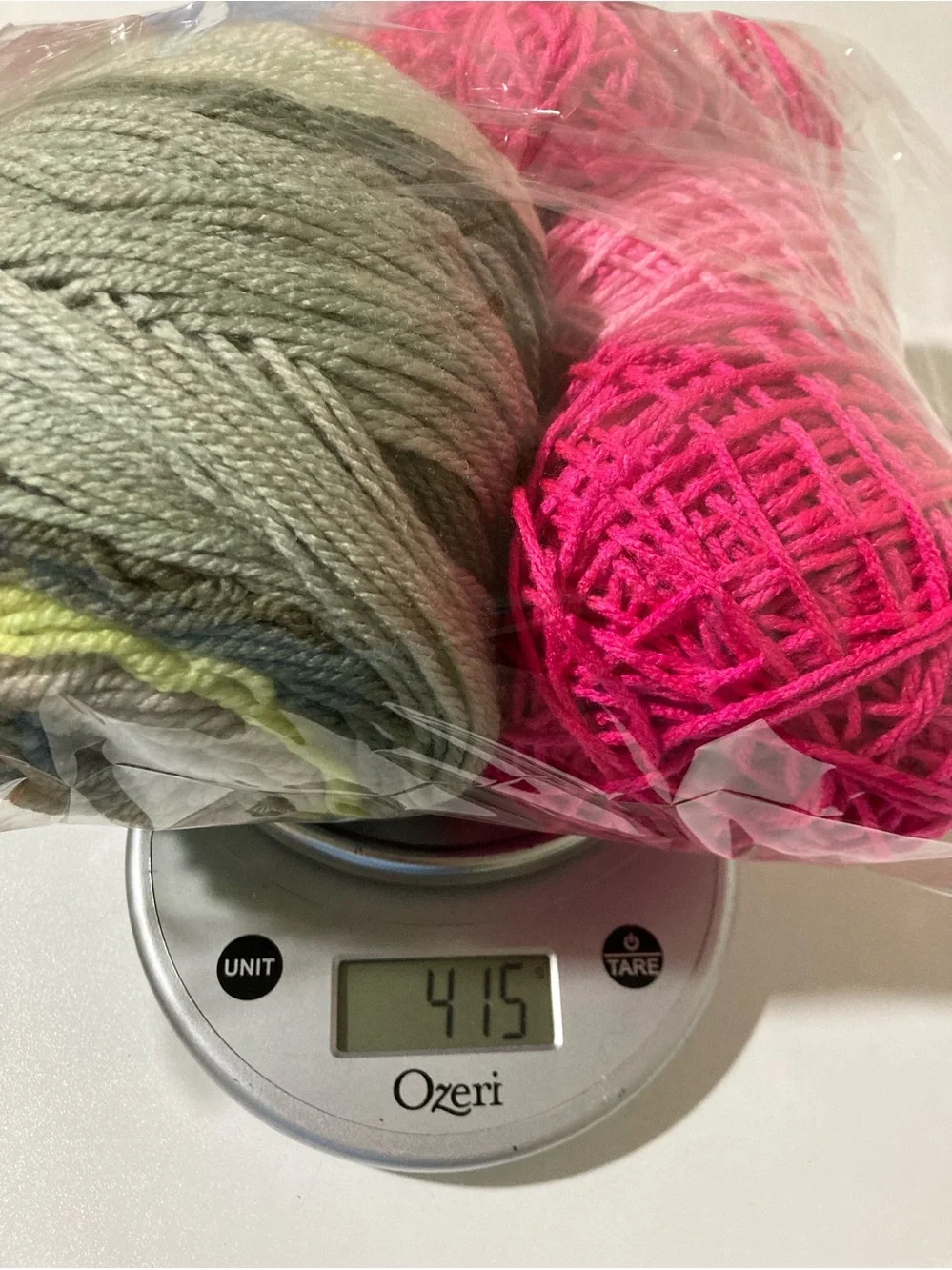 415 g / 14.64 oz Gradient Yarn Cakes Gray to Green & Bright Pink to Red Yarn